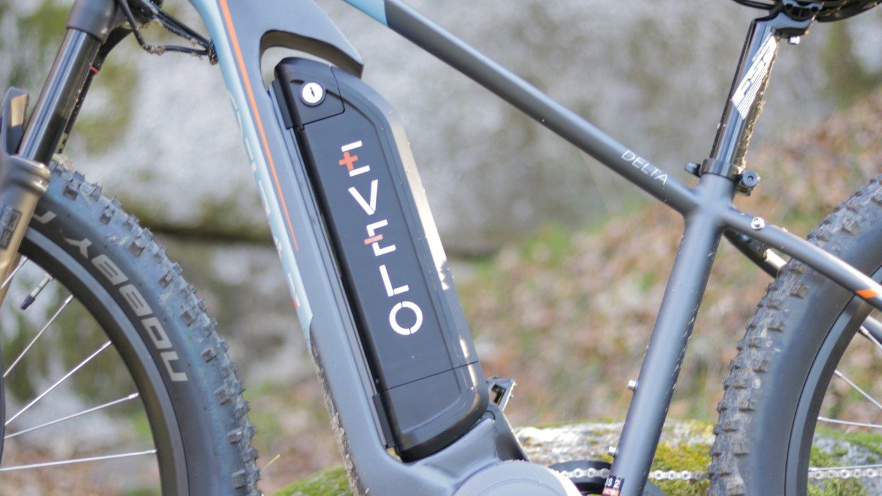 electrified-reviews-evelo-delta-electric-bike-review-battery