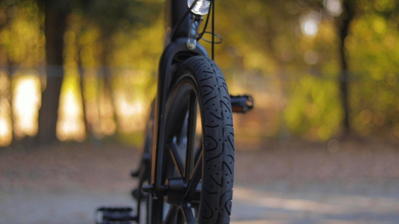flowdot-electric-bike-review-2019-tire