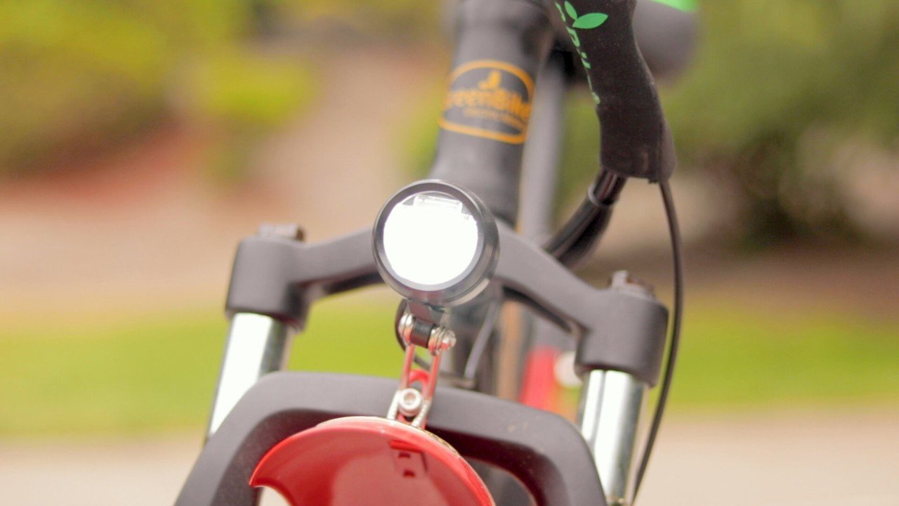 electrified-reviews-green-bike-electric-motion-big-dog-extreme-electric-bike-review-2020-headlight