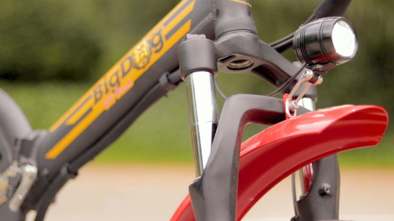 electrified-reviews-green-bike-electric-motion-big-dog-extreme-electric-bike-review-2020-mozo-suspension