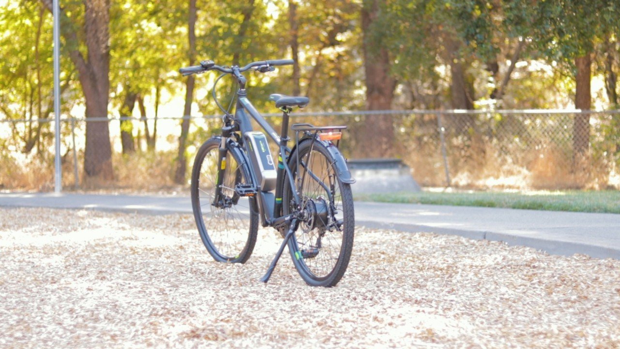 electrified-reviews-izip-e3-brio-electric-bike-review-profile-rear