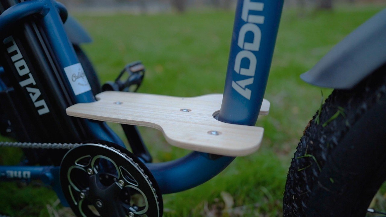 electrified-reviews-addmotor-m340-electric-bike-review-2020-footrest
