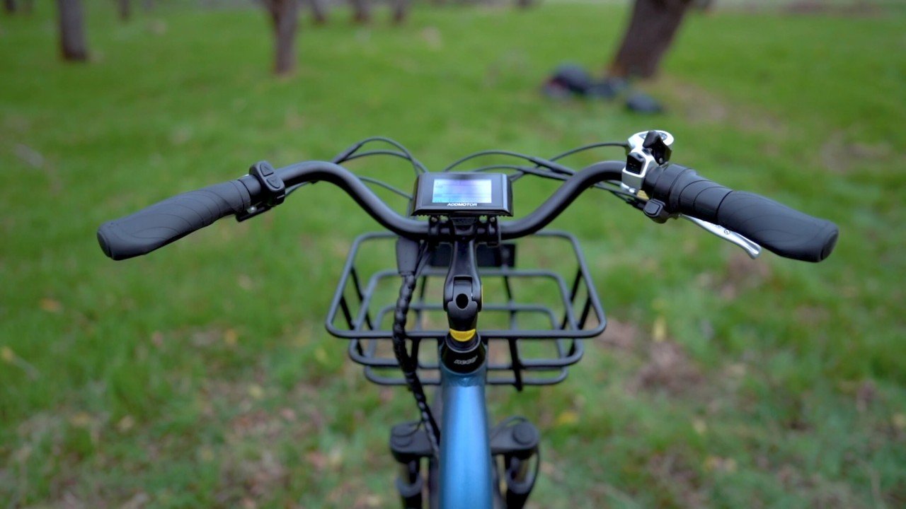 electrified-reviews-addmotor-m340-electric-bike-review-2020-handlebars-2