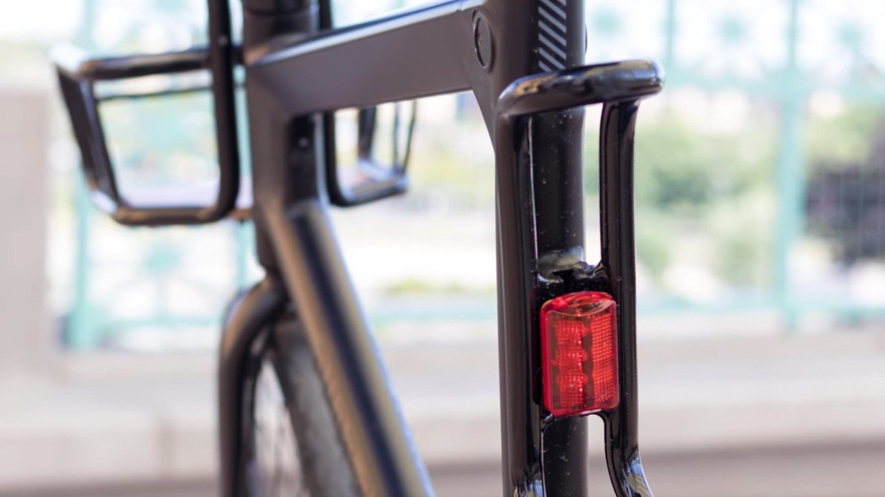 electrified-reviews-pure-cycles-volta-single-speed-electric-bike-review-tail-light