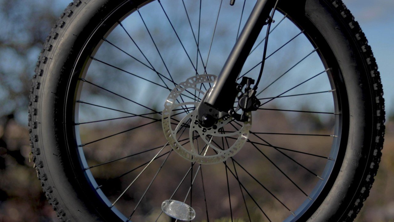 electrified-reviews-civibikes-cheeta-electric-bike-review-2019-brake