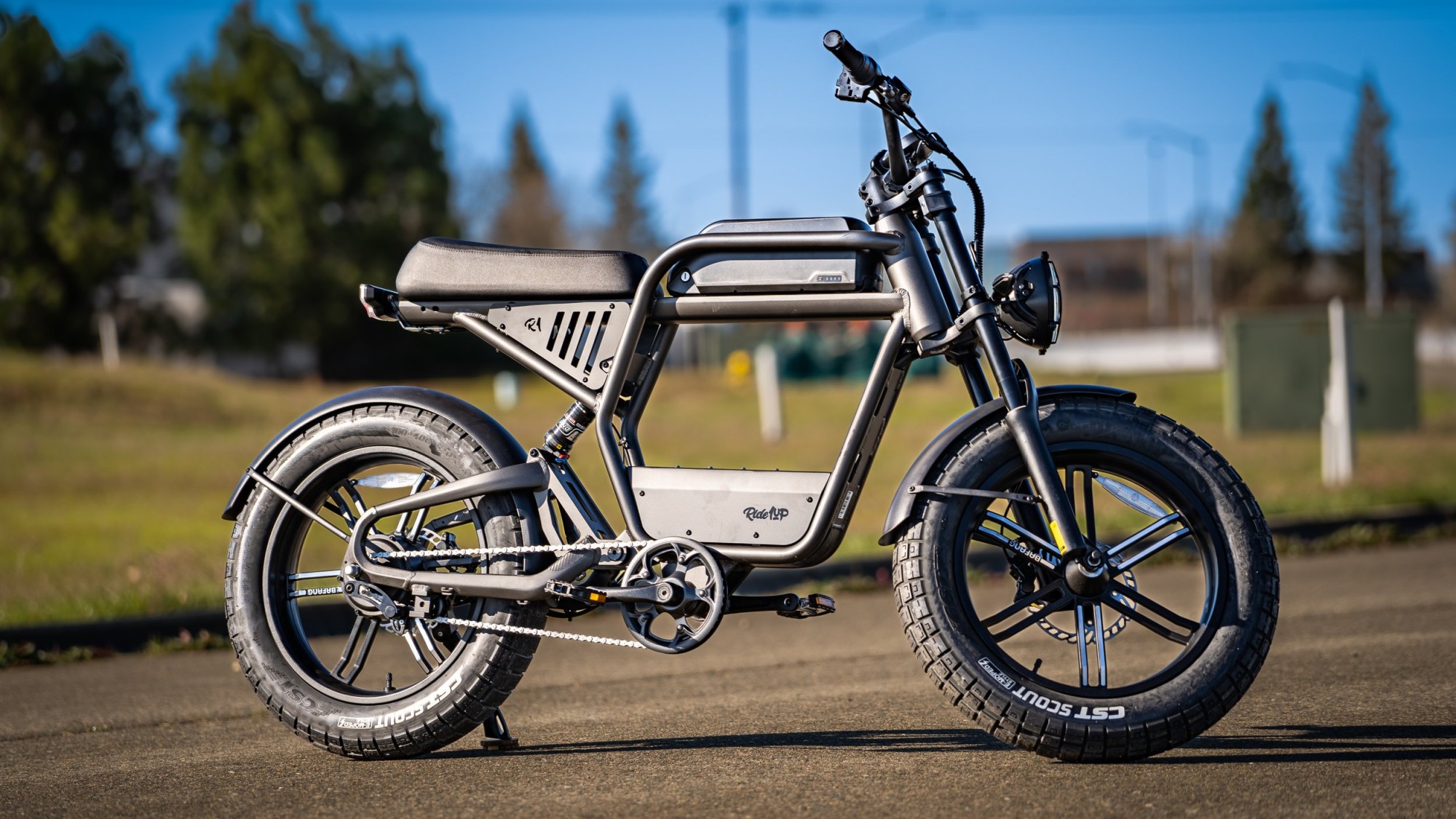 Revv 1 Moped-Style Electric Bike