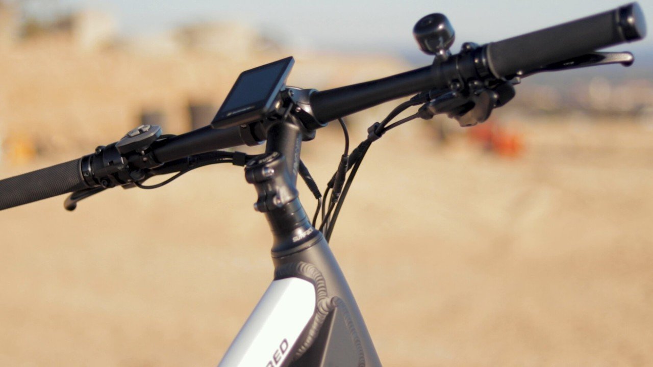 electrified-reviews-surface-604-shred-electric-bike-review-2019-handlebars-2