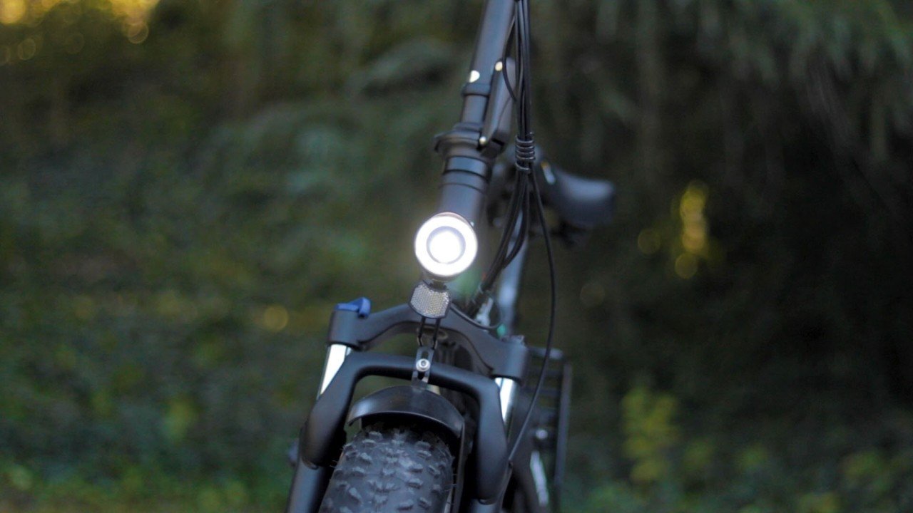 electrified-reviews-vbike-leno-20-electric-bike-review-2020-headlight