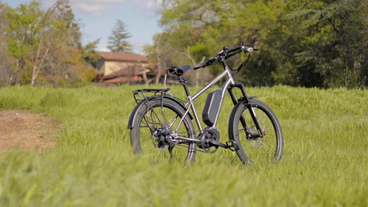 electrified-reviews-watt-wagon-ultimate-commuter-pro-electric-bike-review-2020-angled