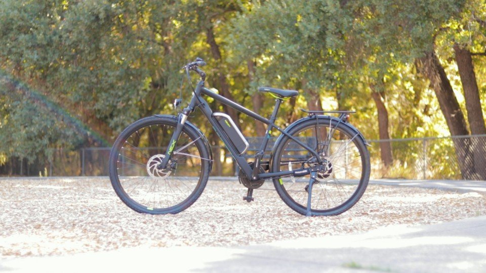 electrified-reviews-izip-e3-brio-electric-bike-review-profile