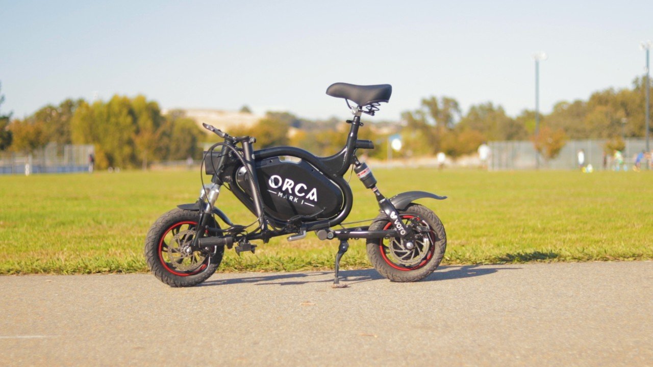 voro-motors-orca-mark-1-electric-scooter-review-2019-folded