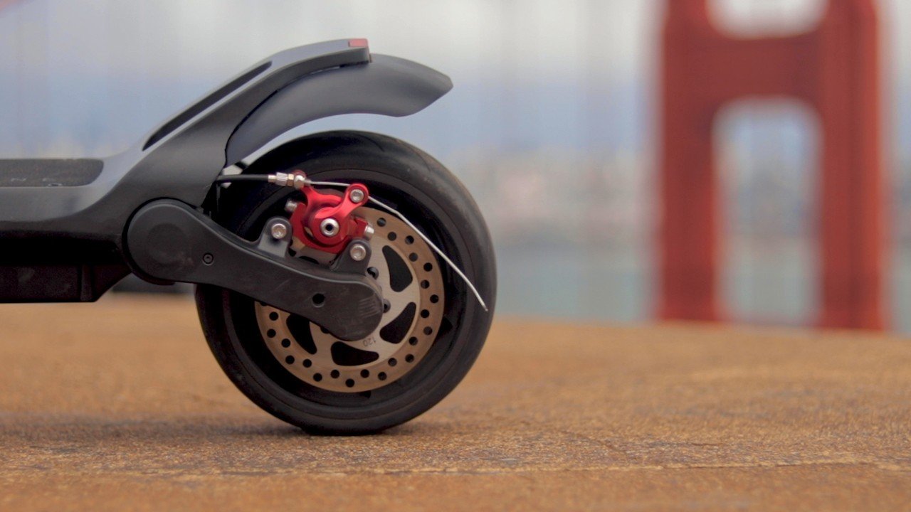 electrified-reviews-fluidfreeride-widewheel-electric-scooter-review-disc-brake