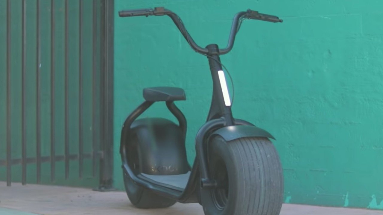 electrified-reviews-skooza-k1s-fat-tire-electric-scooter-review-front