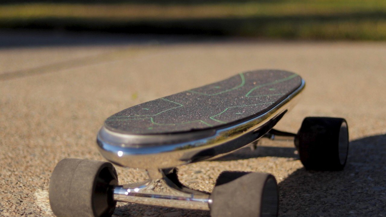 walnutt-spectra-silver-electric-skateboard-review-2019-deck-4