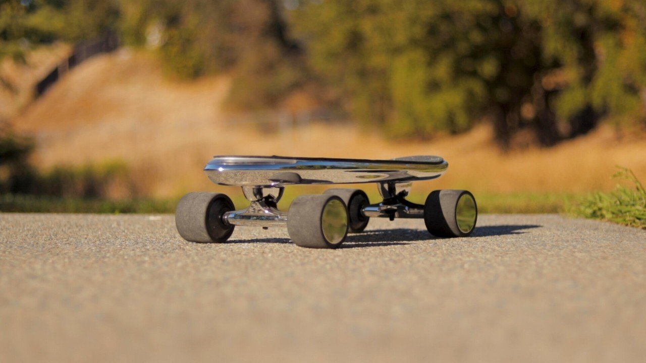 walnutt-spectra-silver-electric-skateboard-review-2019-side-2