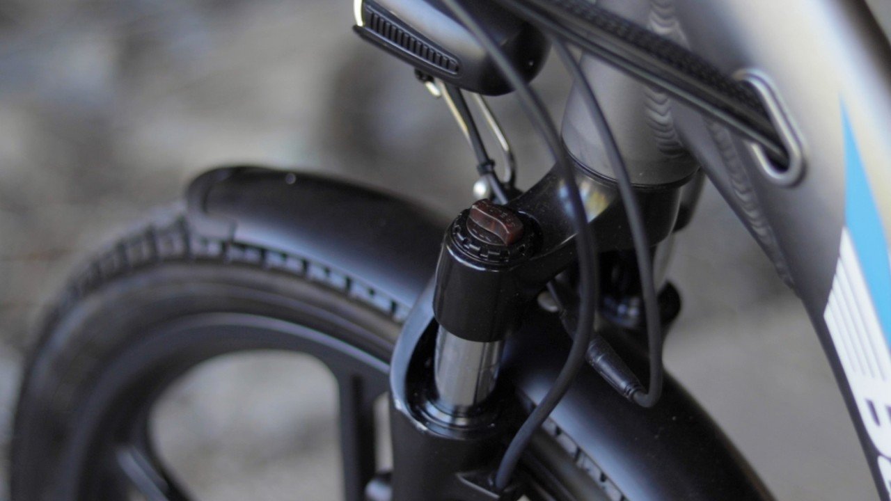 electrified-reviews-bagibike-b10-foldign-electric-bike-review-mozo-suspension