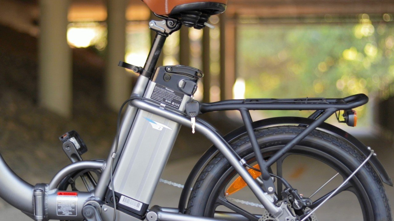 electrified-reviews-bagibike-b10-foldign-electric-bike-review-battery