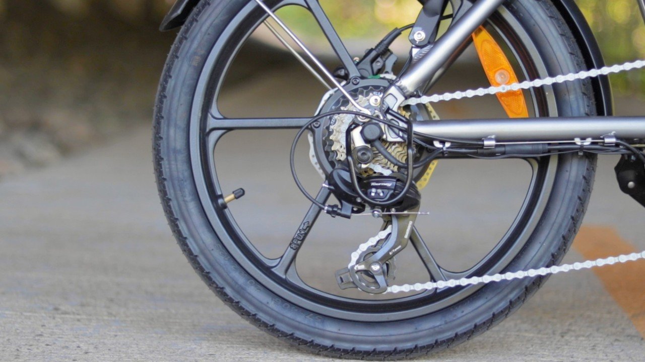 electrified-reviews-bagibike-b10-foldign-electric-bike-review-shimano-tourney-derailleur-3