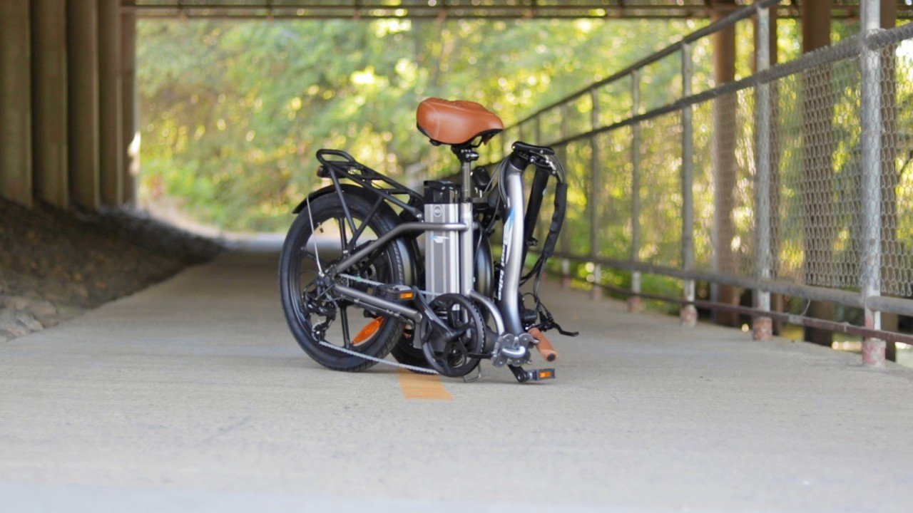 electrified-reviews-bagibike-b10-foldign-electric-bike-review-folded-3