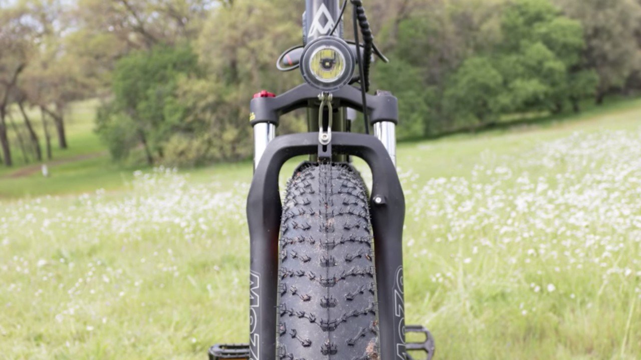 electrified-reviews-addmotor-m5800-electric-bike-review-mozo-suspension