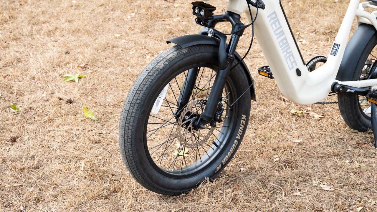 revibikes runabout2 tires.jpg