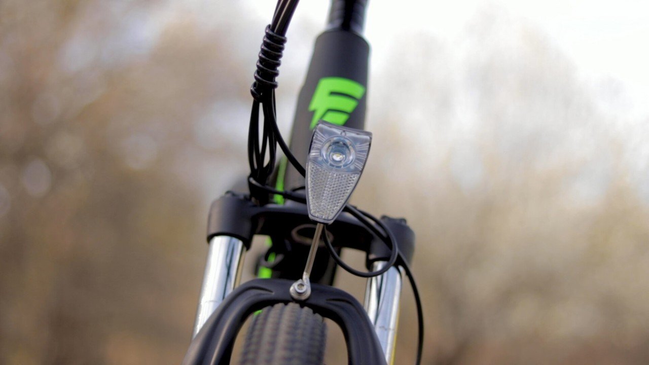 electrified-reviews-eahora-xc100-electric-bike-review-2020-light