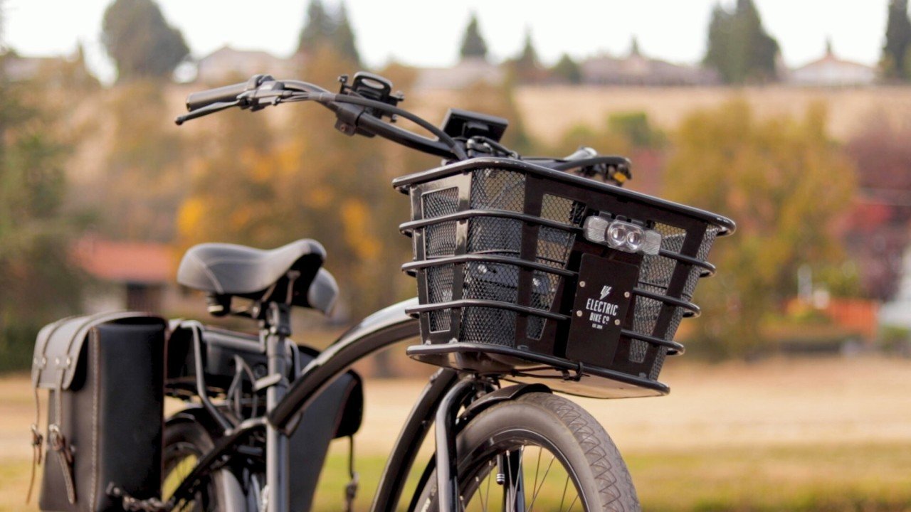 electrified-reviews-electric-bike-company-model-c-electric-bike-review-2019-basket