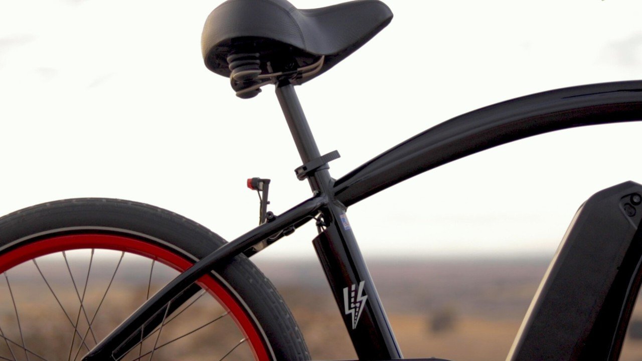 electrified-reviews-electric-bike-company-model-x-electric-bike-review-2019-saddle